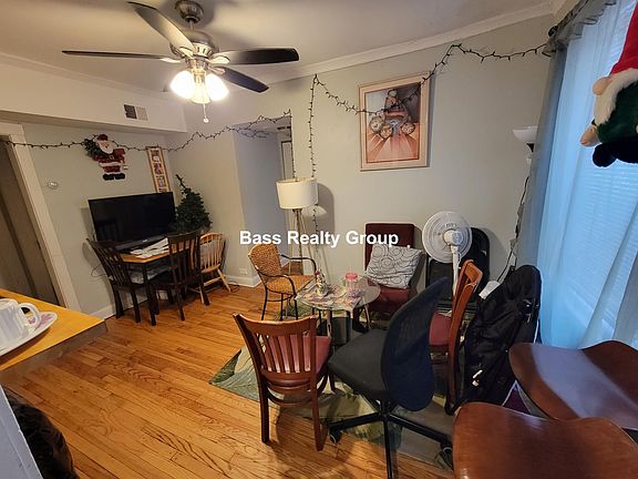 4th image of 7000 N Paulina St #1