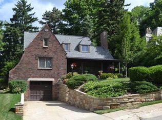 36 Mayfair Dr, Pittsburgh, PA