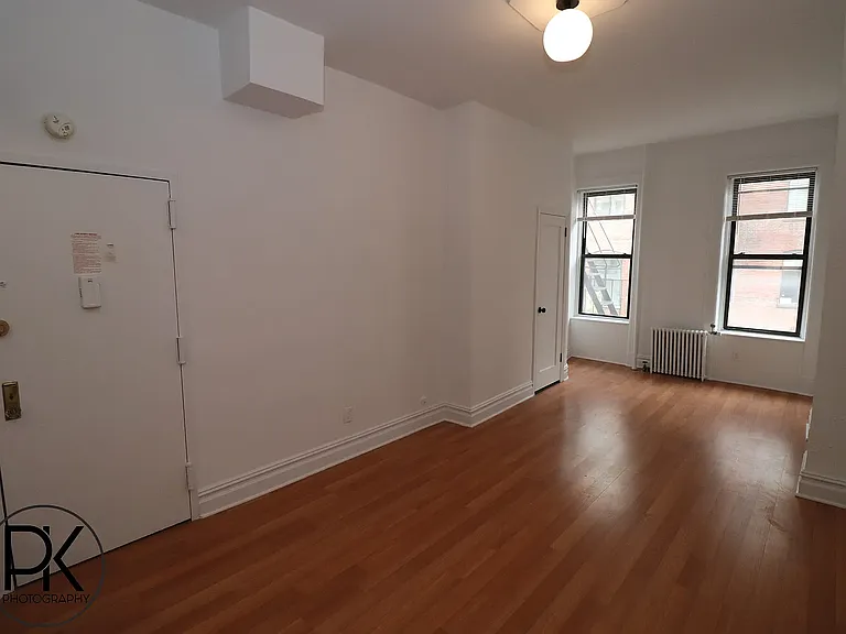 122 Bedford Ave #2RR — Photo 3