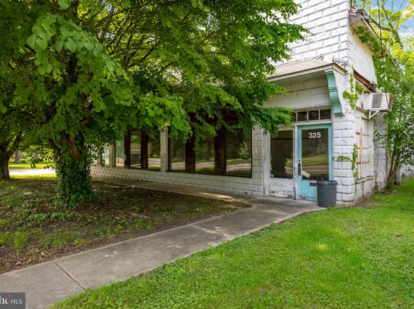 325 W Main St, Moorestown, NJ 08057