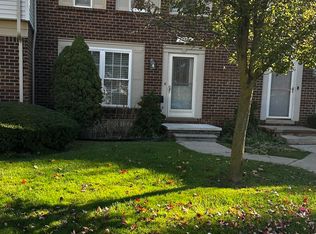 24556 Bashian Dr #1, Novi, MI 48375