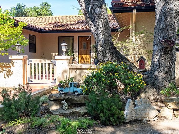 3rd image of 2180 San Fernando Rd