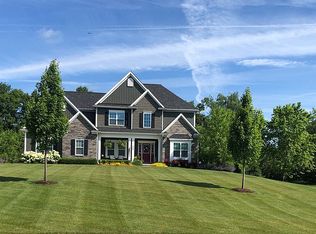 359 Abby Brook Ln, Howell, MI 48843