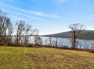 1785 Great Pond Rd, North Andover, MA 01845