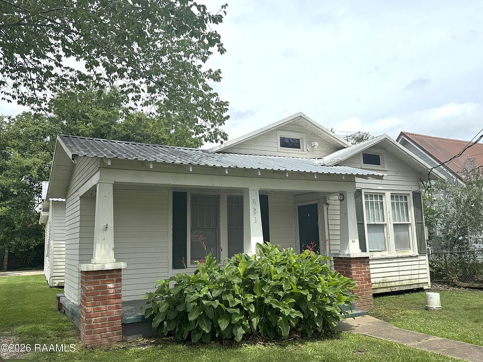 1st image of 623 Main St
