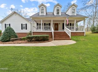 199 Hidden Lakes Dr, Gray, GA 31032