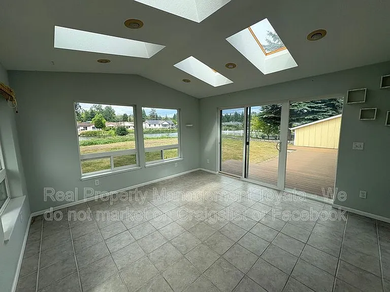 8252 Cowichan Rd — Photo 8