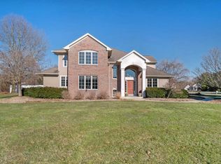 5886 Swallow Ave, Kalamazoo, MI 49009