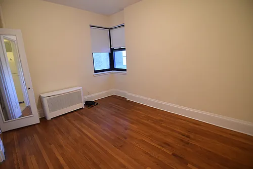 504 Beacon St Photo 1