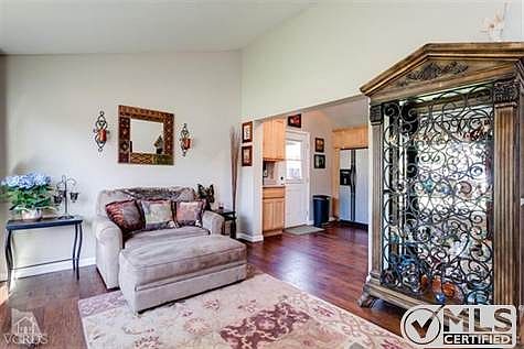 4th image of 284 N La Luna Ave