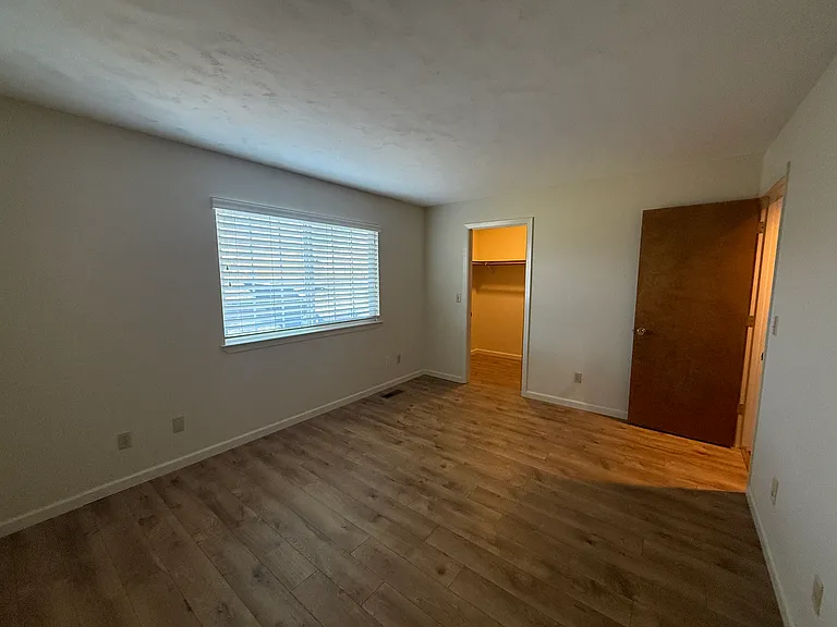 1420 Douglas Ave #8 — Photo 16