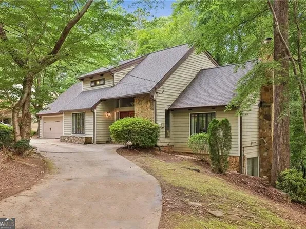 6100 Blackwater Trl, Atlanta, GA 30328