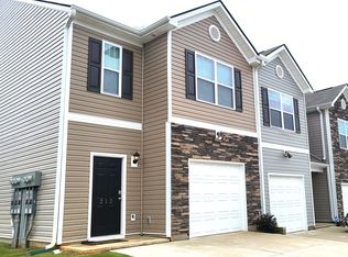 212 Sunriff Ct, Greer, SC 29651