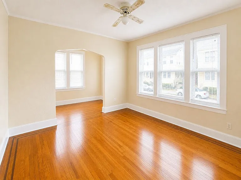 156 Carolina Ave #1R — Photo 3