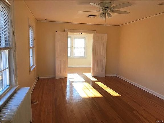5th image of 522 Carroll Ave