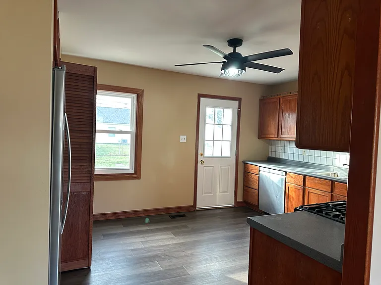 508 Kenyon Ave — Photo 7