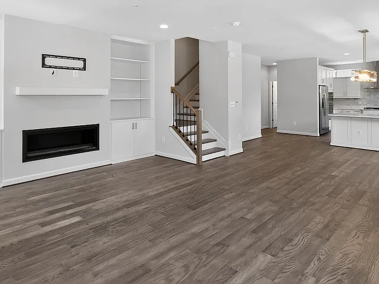 612 Leigh Way — Photo 25