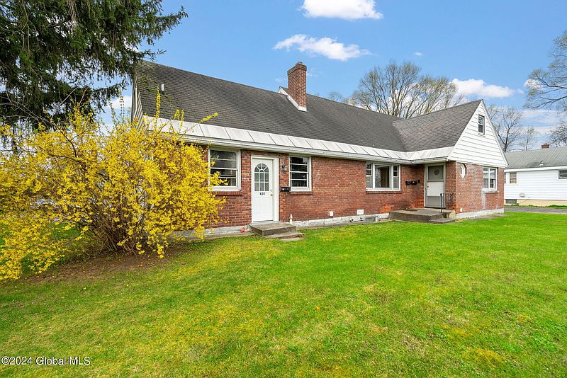 2nd image of 618 Curry Road