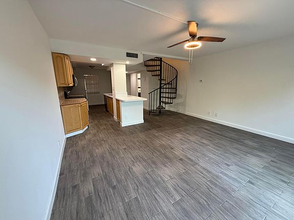 2nd image of 640 TENNIS CLUB Drive #307