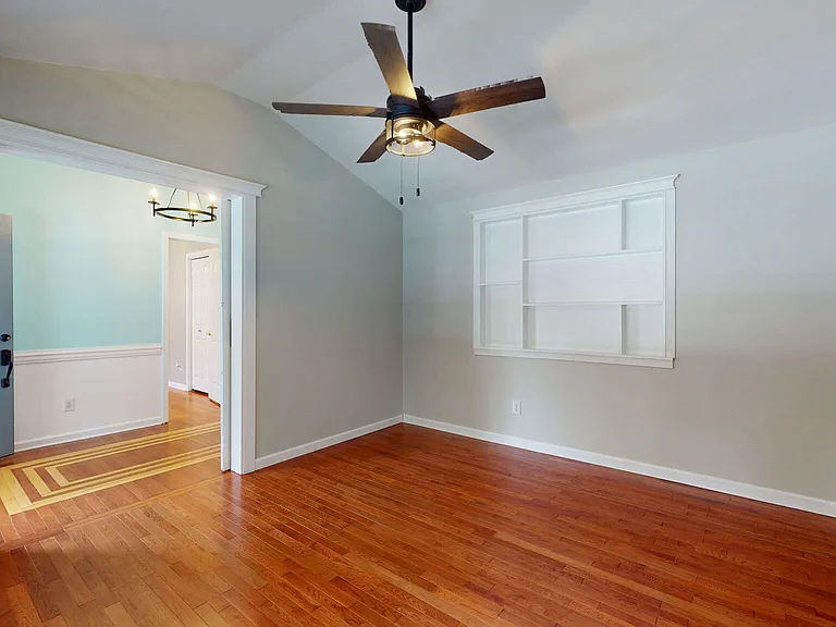 221 Salty Shores Rd — Photo 6