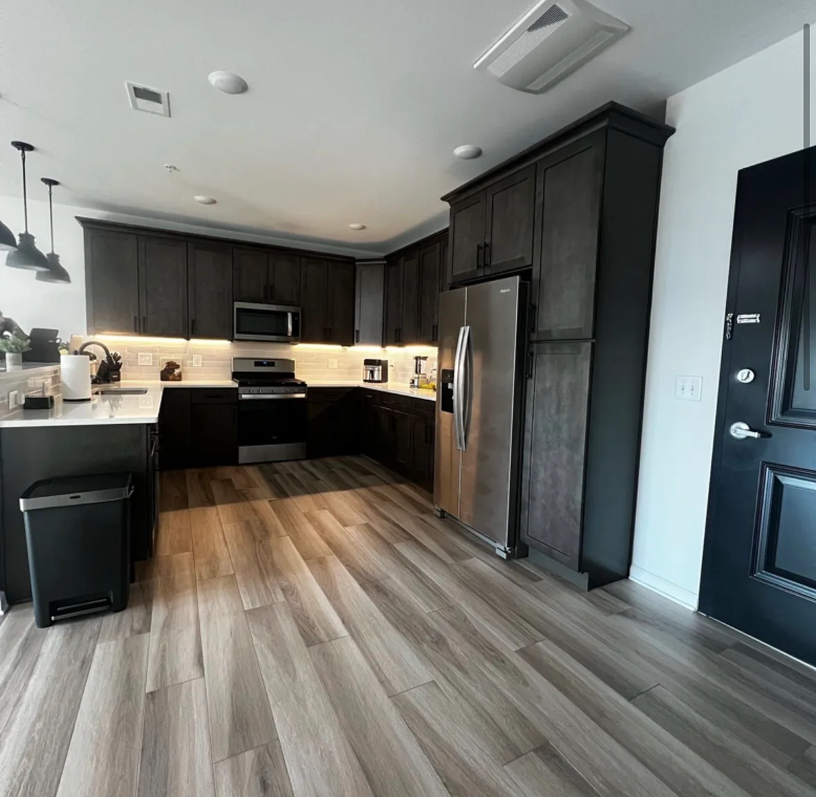 2 bed, 1353 sqft, $2,895 — Photo 3