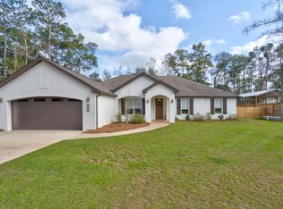 184 Magnolia Dr, Freeport, FL 32439