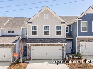 914 Canopy Falls Ln, York, SC 29745