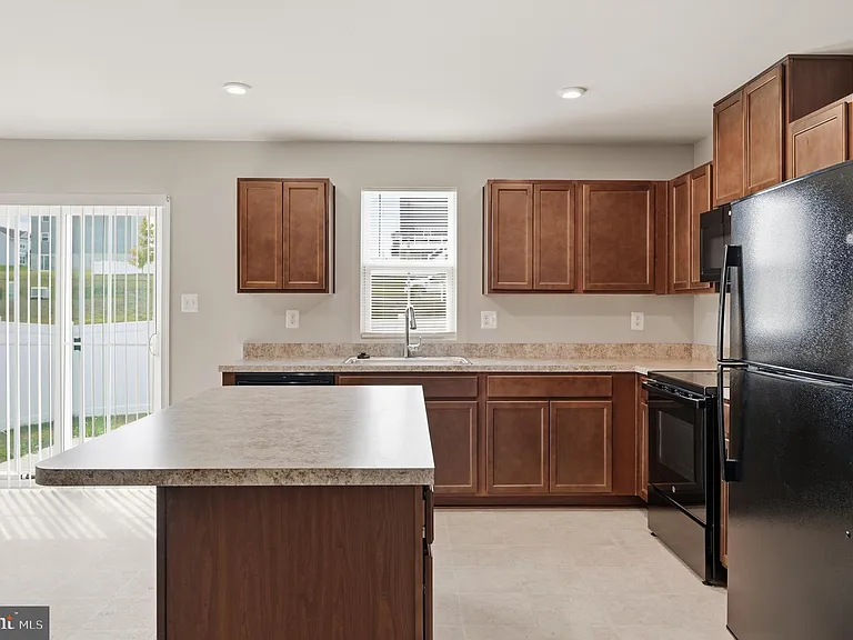 64 Dripping Spring Dr — Photo 5