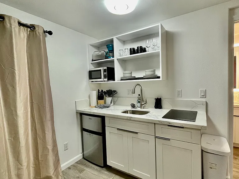 1522A Enos Ln #3B — Photo 7