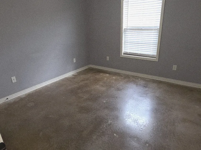 120 Carriage Hills Dr — Photo 6