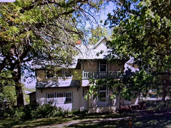 516 4th St, Phillipsburg, KS 67661