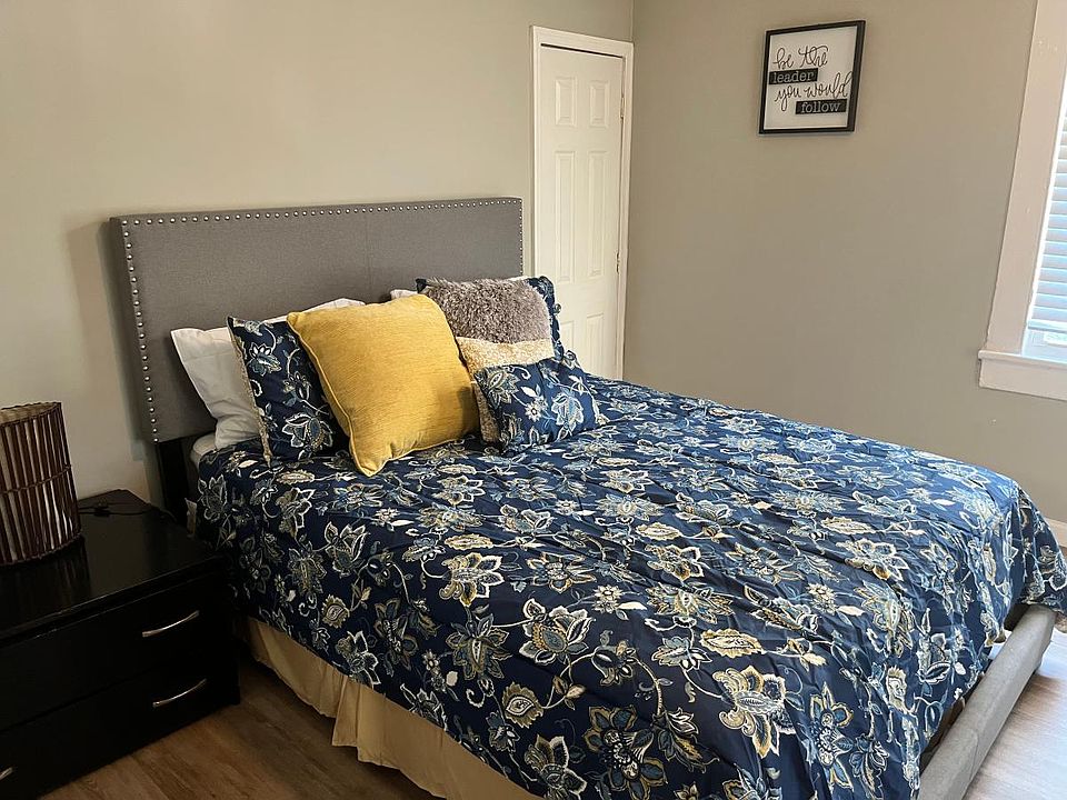 1st image of 1007 Ward St #3