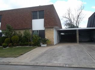 20 Audubon Pl, Port Neches, TX 77651