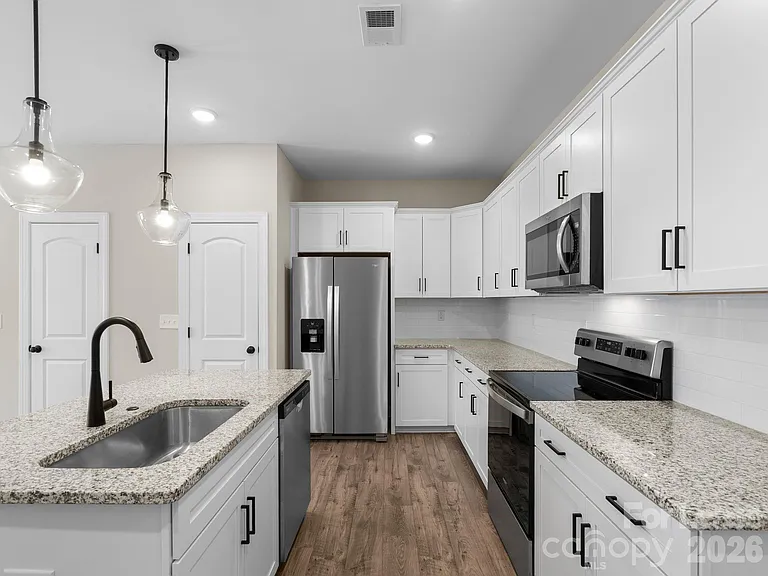 62 Walnut Springs Dr — Photo 8
