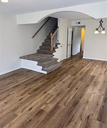 3rd image of 246 22nd St