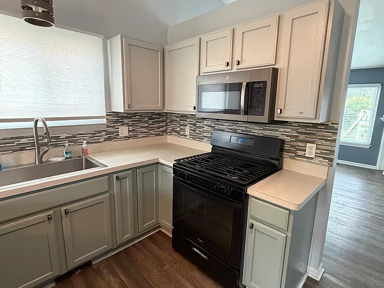 29931 Rosslyn Ave — Photo 6