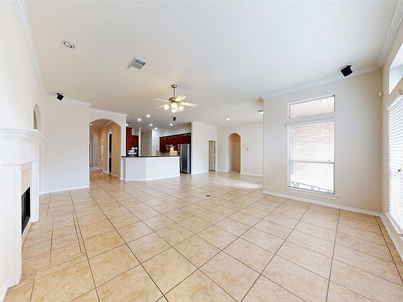 4th image of 25645 Peppermill Creek Dr