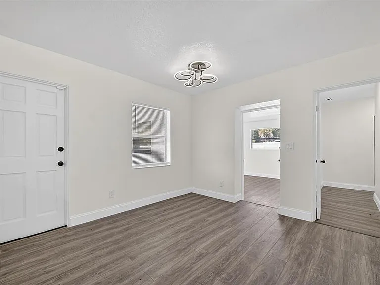 3034 Touraine Ave — Photo 14