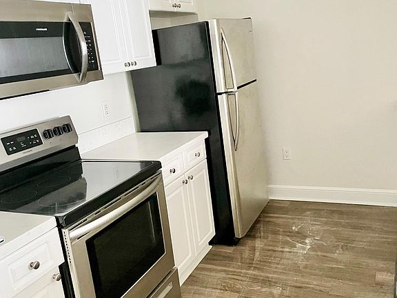 3rd image of 255 Evernia St #87