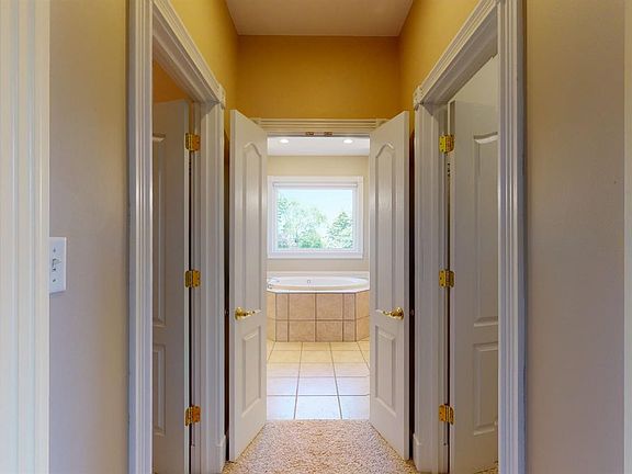 4th image of 179 Hickory Meadows Ln