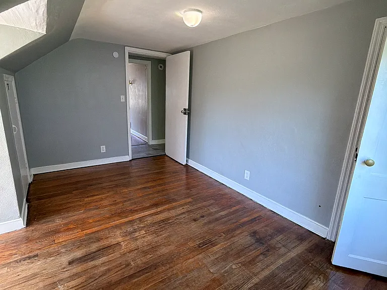 182 Woodland St — Photo 7