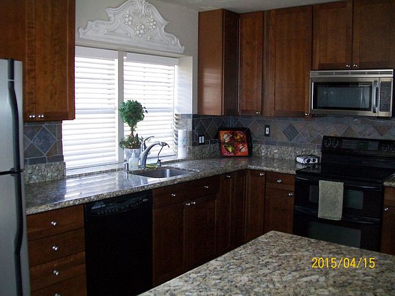3rd image of 15937 Avenida Villaha Unit 35