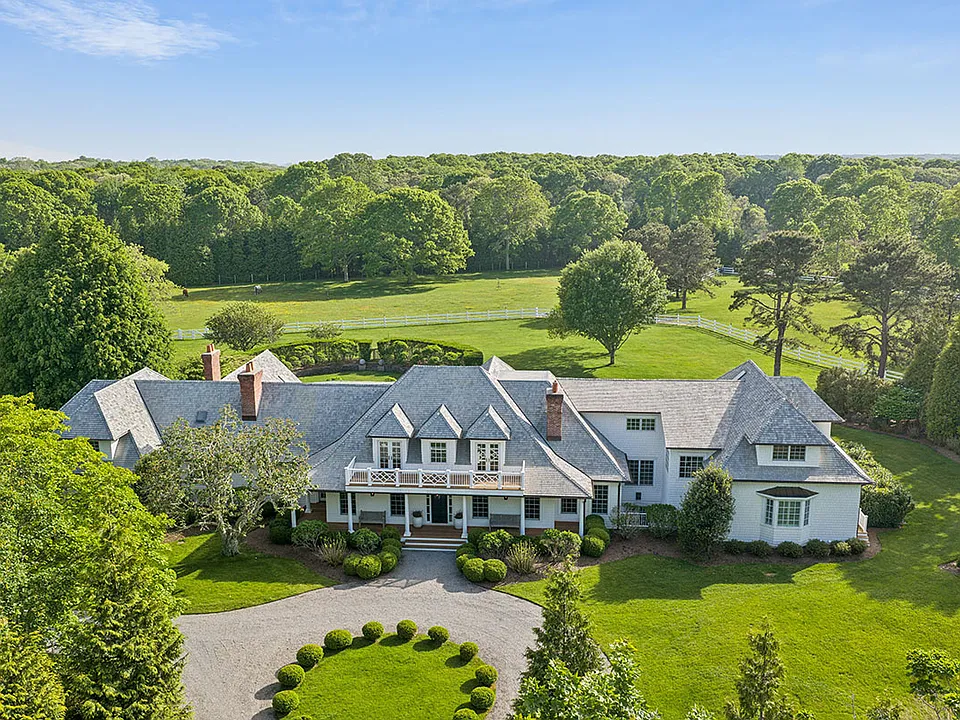 1 Green Hollow Rd