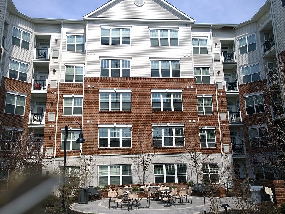 1st image of 350 W Elm St Suite 3005