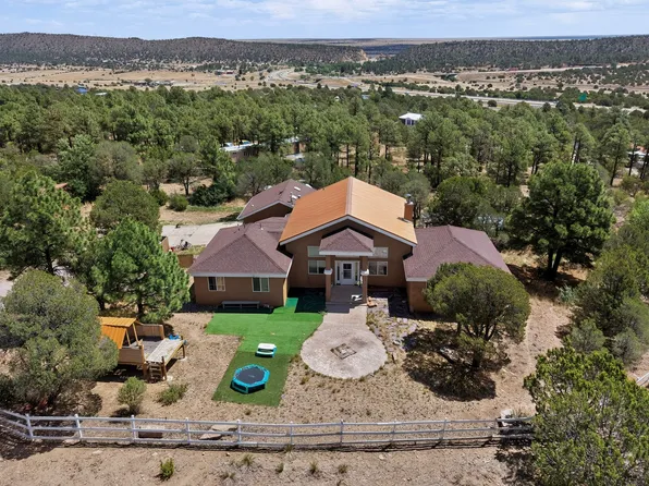 24 Calle De Leon, Las Vegas, NM 87701