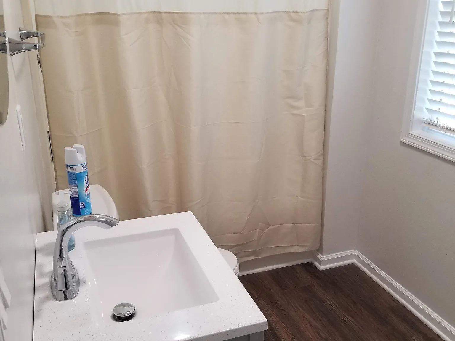 3 bed, 1196 sqft, $3,500 — Photo 4
