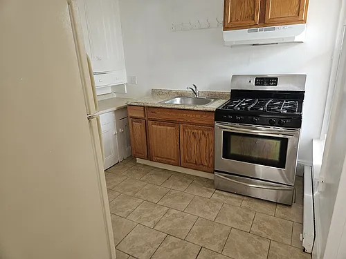 730 W Walnut St #3B Photo 1
