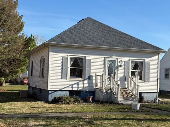 455 E Main St, Sheldon, IL 60966