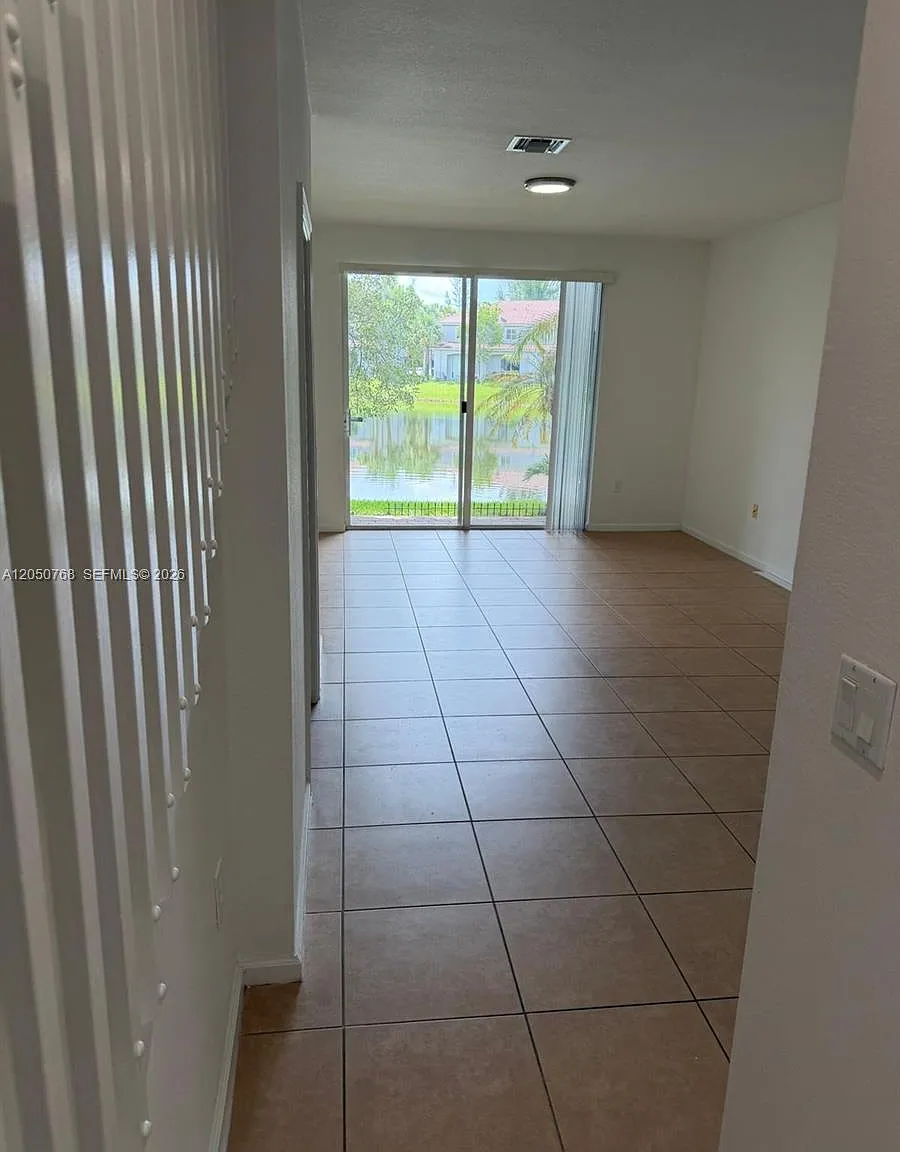 Tuscany No 2 Condo — Photo 4