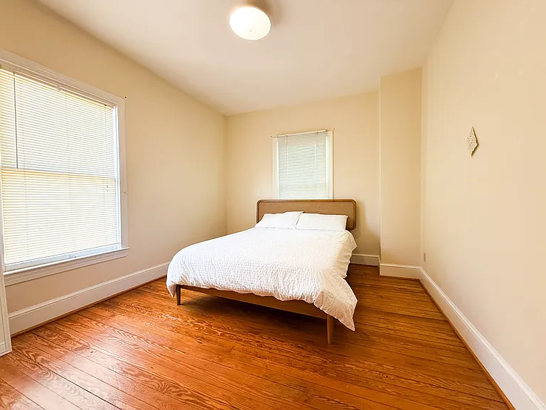 208 N Buchanan Blvd #5 — Photo 9